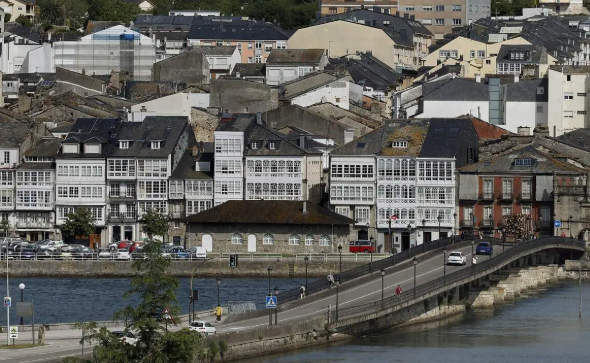 Conato de incendio en Viveiro: rápida intervención evita daños mayores