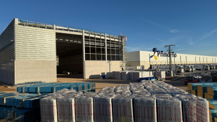 Tres empresas impulsan el crecimiento industrial en Alhama con nuevas inversiones